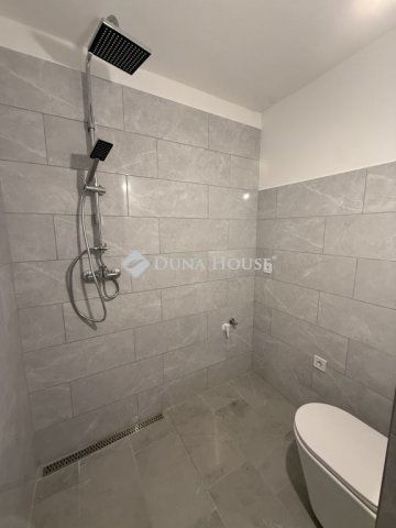 Eladó panellakás, Székesfehérvárott 74.9 M Ft, 3 szobás