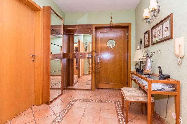 Eladó családi ház, Csobánkán 192.8 M Ft, 7 szobás