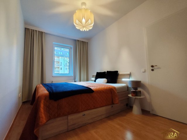 Kiadó téglalakás, albérlet, IX. kerületben, Ferenc téren