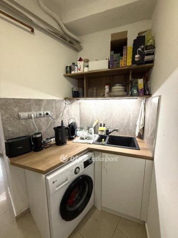 Eladó üzlethelyiség, Budapesten, XIII. kerületben 75 M Ft