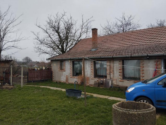 Eladó családi ház, Pitvaroson 8.2 M Ft, 2+1 szobás