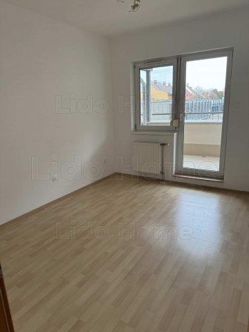 Eladó téglalakás, Siófokon 77.5 M Ft, 3 szobás