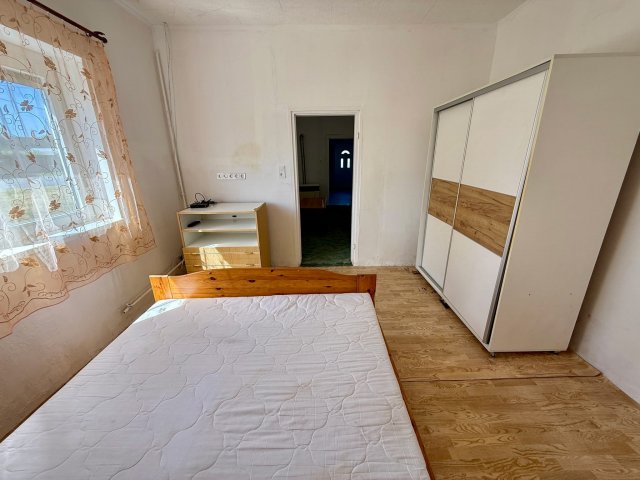 Kiadó családi ház, albérlet, Móron 180 E Ft / hó, 2 szobás