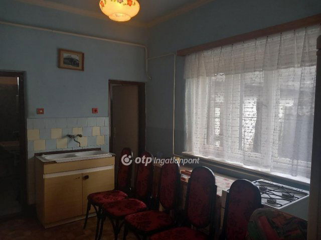 Eladó családi ház, Mikepércsen 51.9 M Ft, 2 szobás