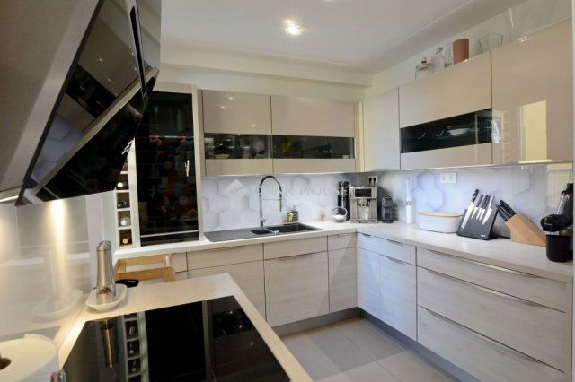 Eladó panellakás, Kecskeméten 66 M Ft, 2 szobás