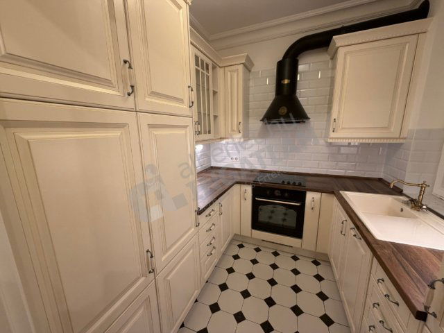 Kiadó téglalakás, albérlet, I. kerületben, Úri utcában