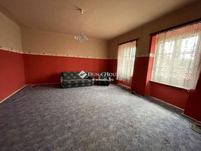 Eladó üzlethelyiség, Kisszálláson 53.9 M Ft