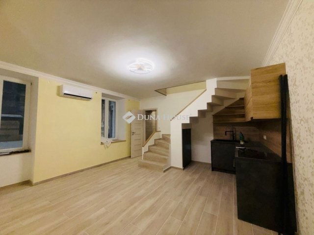 Eladó téglalakás, Budapesten, V. kerületben 105 M Ft, 3 szobás