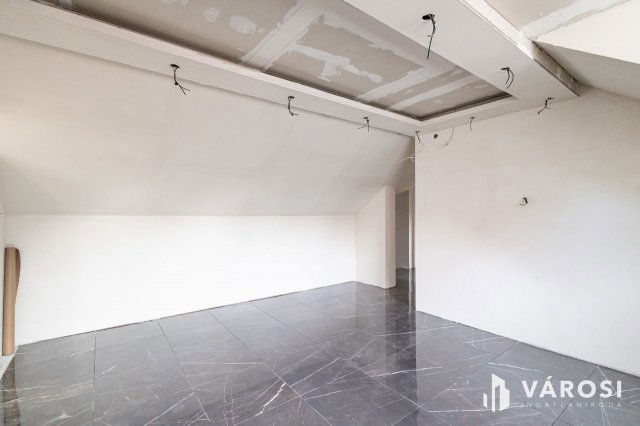 Eladó téglalakás, Hódmezővásárhelyen 65 M Ft, 4+1 szobás