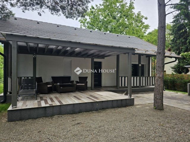 Eladó családi ház, Pócsmegyeren 94.9 M Ft, 3 szobás