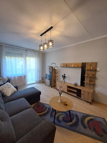 Kiadó panellakás, albérlet, Debrecenben 260 E Ft / hó, 3 szobás