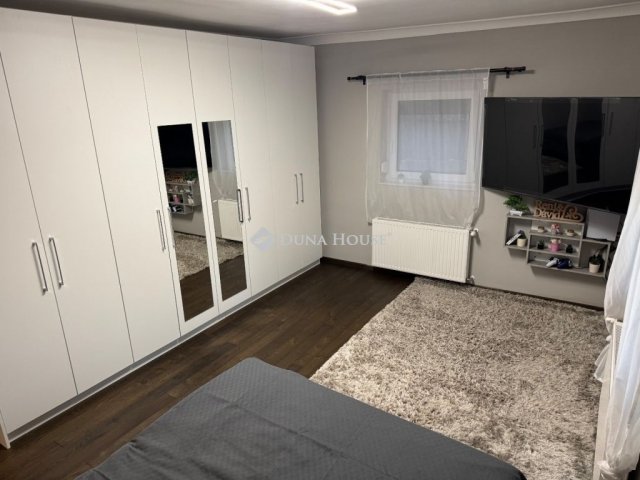 Eladó családi ház, Budapesten, XVII. kerületben 175.9 M Ft