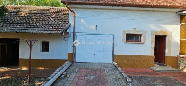 Eladó családi ház, Tápiószecsőn 74.9 M Ft, 5 szobás