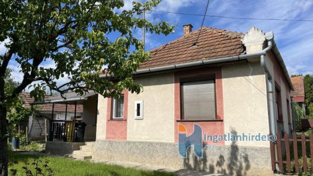 Eladó családi ház, Sirokban 16 M Ft, 2 szobás