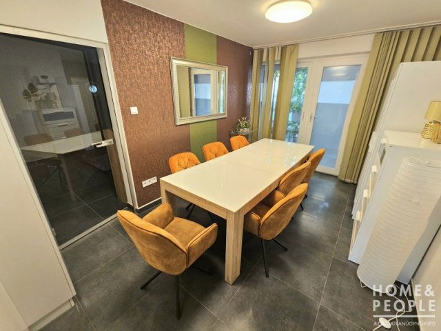 Eladó üzlethelyiség, Szegeden 53 M Ft, 2 szobás