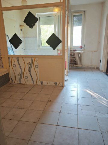 Eladó panellakás, Nyíregyházán 28.9 M Ft, 2 szobás
