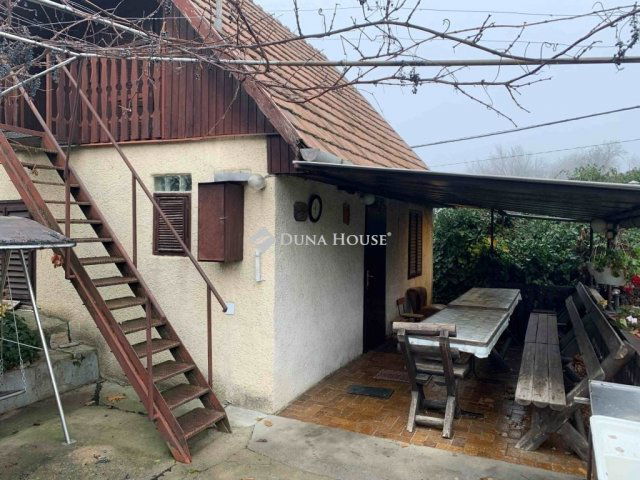 Eladó nyaraló, Adonyban 31.5 M Ft, 3 szobás