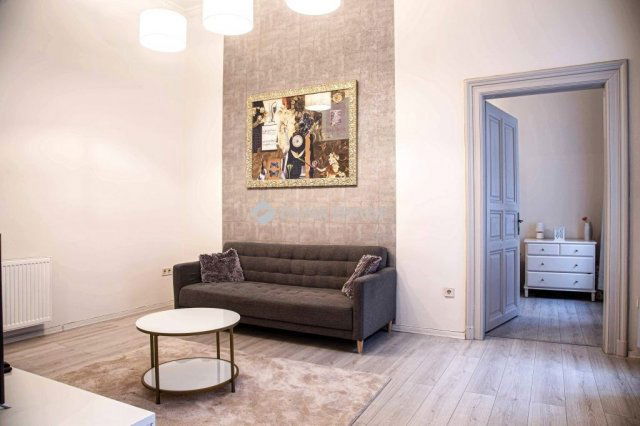 Eladó téglalakás, Budapesten, VI. kerületben 99.5 M Ft, 2 szobás