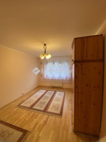 Eladó panellakás, Szegeden 72 M Ft, 3 szobás