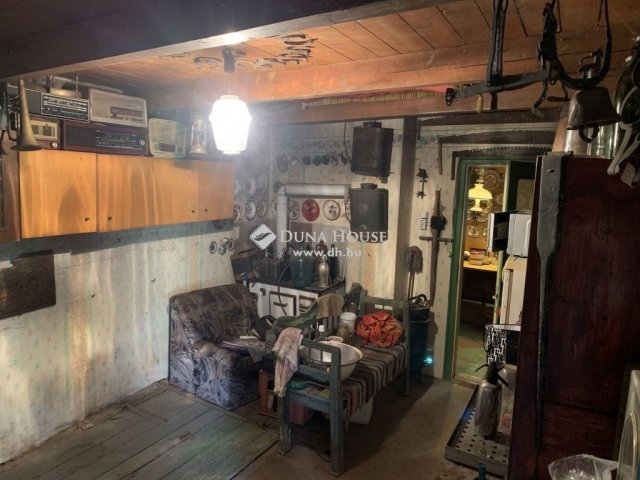 Eladó mezogazdasagi ingatlan, Pilisen 12 M Ft