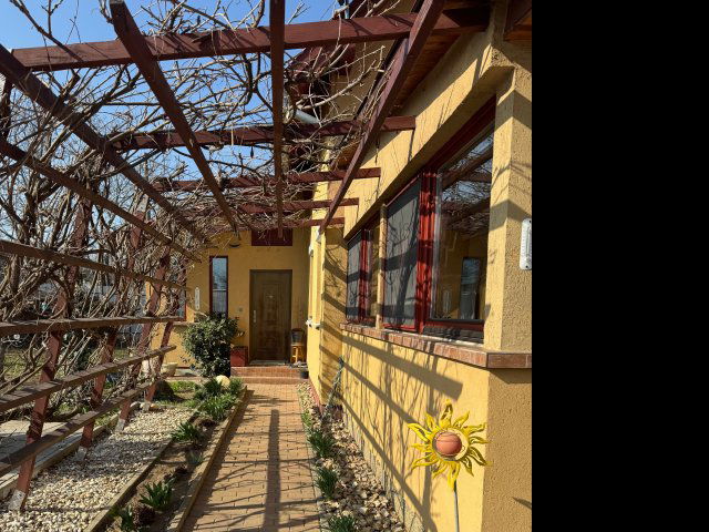 Eladó családi ház, Látrányon 87.5 M Ft, 3+1 szobás