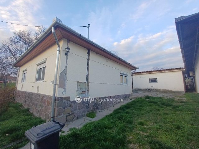 Eladó családi ház, Kisnánán 24 M Ft, 2+1 szobás