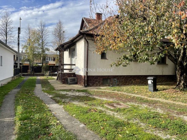 Eladó családi ház, Zalaegerszegen 60 M Ft, 3 szobás