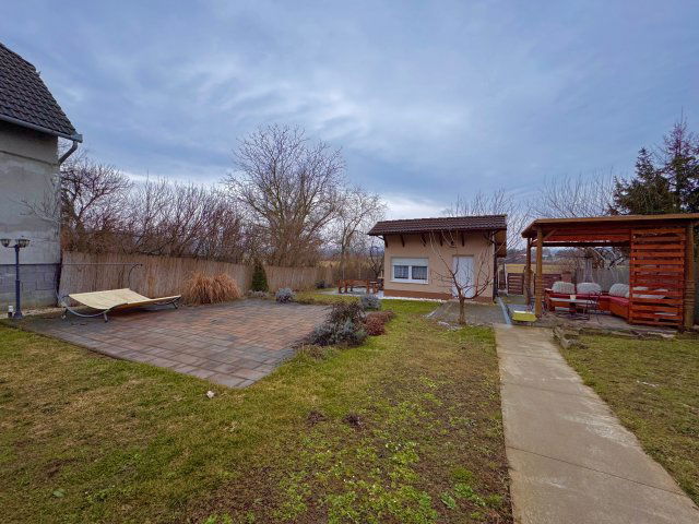 Eladó családi ház, Bonyhádon 89.9 M Ft, 4 szobás