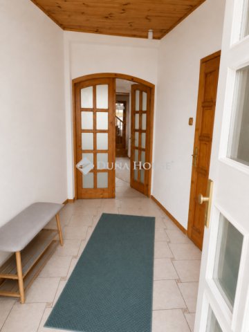 Eladó családi ház, Dunaharasztin 220 M Ft, 5 szobás