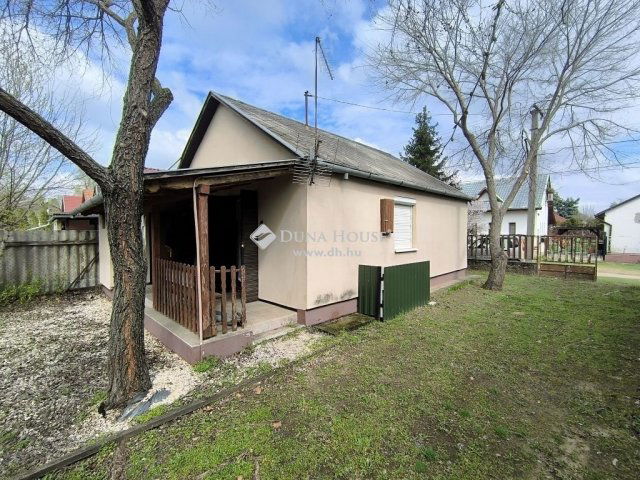 Eladó családi ház, Lakitelken 21.5 M Ft, 3 szobás