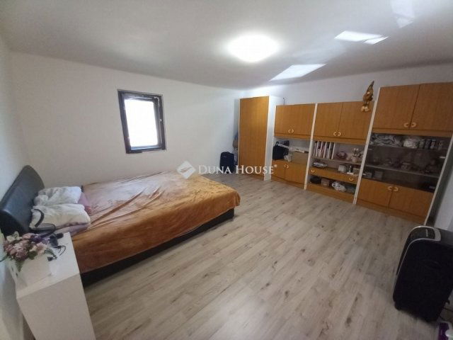 Eladó családi ház, Tiszakécskén 25 M Ft, 4 szobás