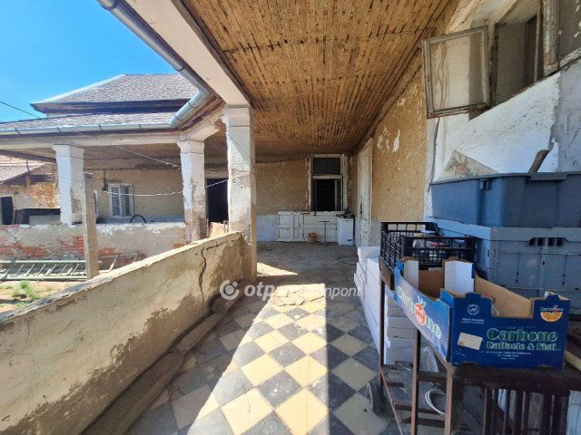 Eladó családi ház, Túrkevén 11.5 M Ft, 3+1 szobás