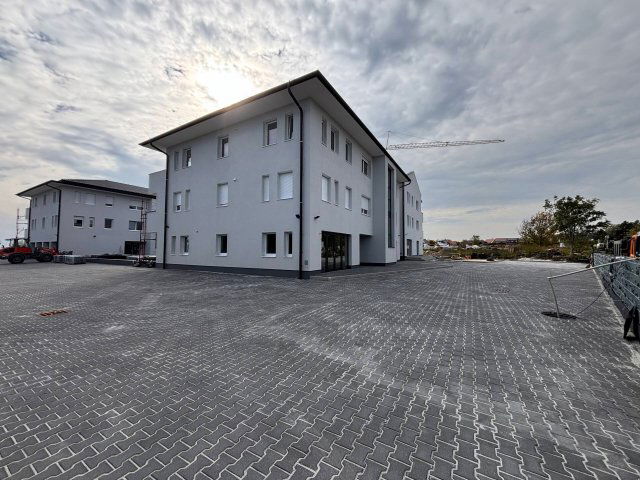 Eladó téglalakás, Sopronban 99.9 M Ft, 3 szobás