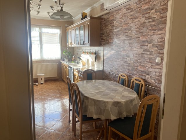 Eladó téglalakás, Debrecenben 77.99 M Ft, 3 szobás