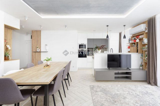 Eladó téglalakás, Mosonmagyaróváron 84.9 M Ft, 3 szobás