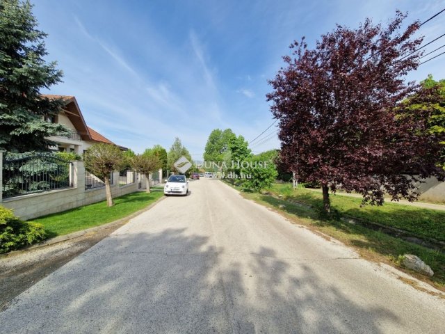 Eladó családi ház, Ürömön 315 M Ft, 5 szobás