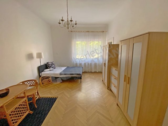 Kiadó téglalakás, albérlet, I. kerületben, Lovas úton
