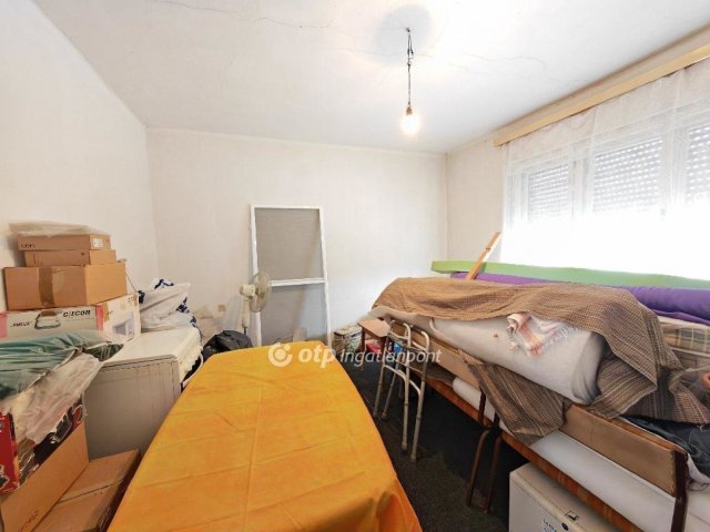 Eladó családi ház, Kiskunlacházán 36.9 M Ft, 2 szobás