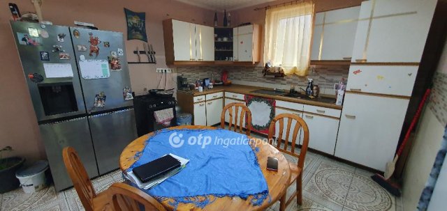 Eladó családi ház, Somlóvásárhelyen 29.9 M Ft, 3+1 szobás