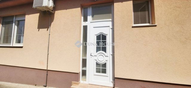 Eladó ikerház, Dunakeszin 116 M Ft, 2 szobás