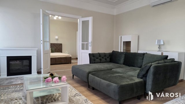 Kiadó téglalakás, albérlet, Debrecenben 648 E Ft / hó, 4 szobás