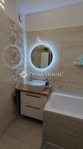 Eladó panellakás, Budapesten, X. kerületben 97 M Ft, 3 szobás