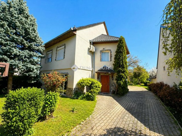 Eladó családi ház, Győrzámolyon 115 M Ft, 6 szobás