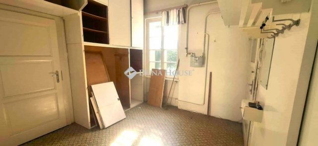 Eladó téglalakás, Szombathelyen 38 M Ft, 2 szobás