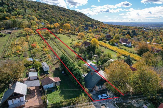 Eladó családi ház, Bajon 76 M Ft, 2 szobás
