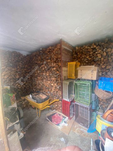 Eladó családi ház, Csornán 49 M Ft, 4 szobás