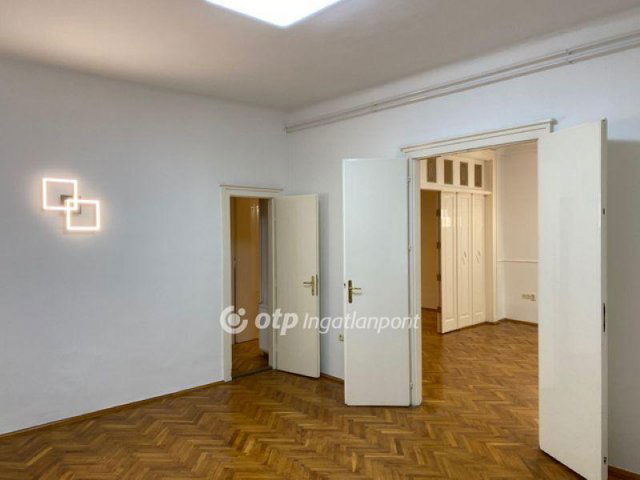 Eladó téglalakás, Budapesten, VI. kerületben 109 M Ft