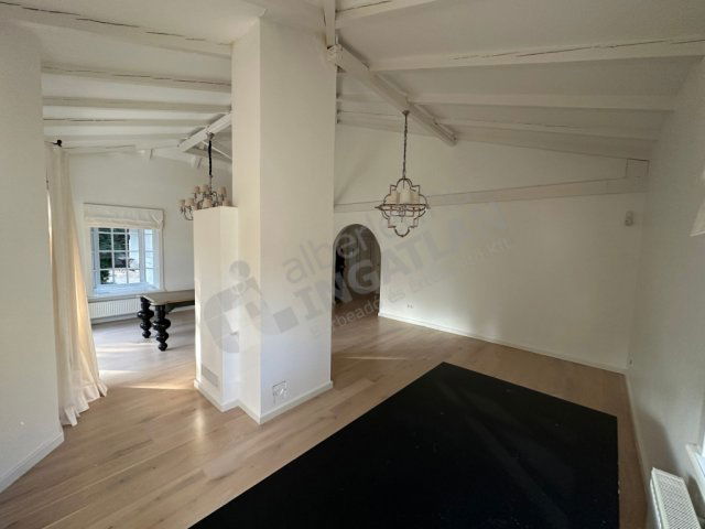 Kiadó ikerház, albérlet, II. kerületben, Tárnok utcában