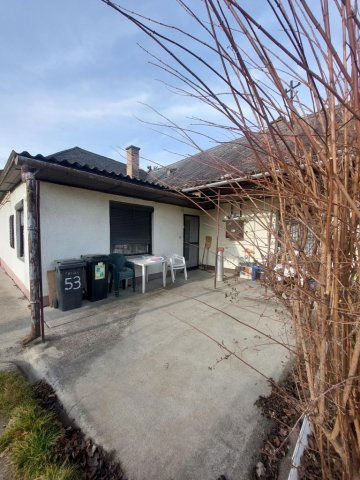 Eladó családi ház, Adonyban 33.5 M Ft, 2 szobás
