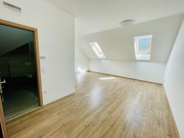 Eladó téglalakás, Vácon 49.5 M Ft, 1 szobás